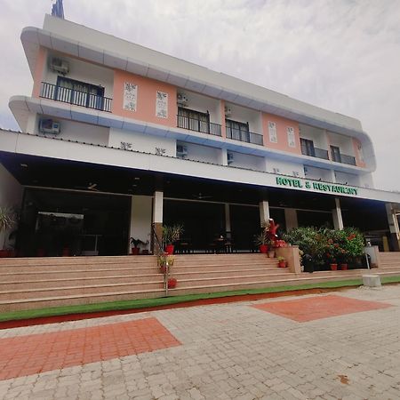 Hotel White Lotus Dungarpur 外观 照片