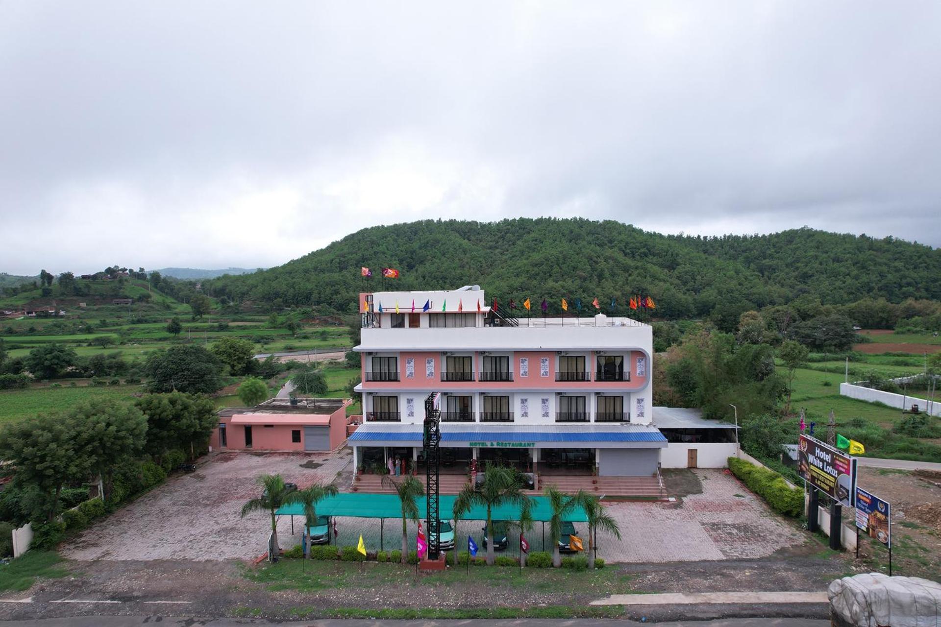 Hotel White Lotus Dungarpur 外观 照片