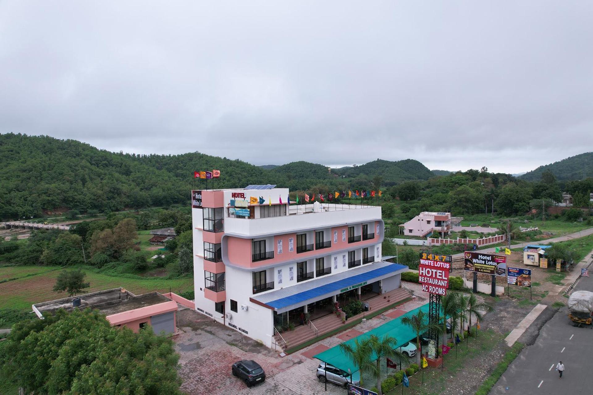 Hotel White Lotus Dungarpur 外观 照片